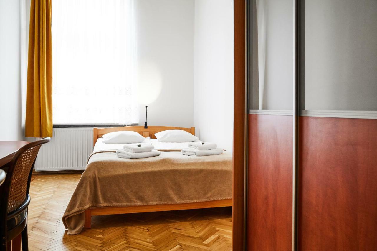 Top Location Apartments Topolowa Street クラクフ エクステリア 写真