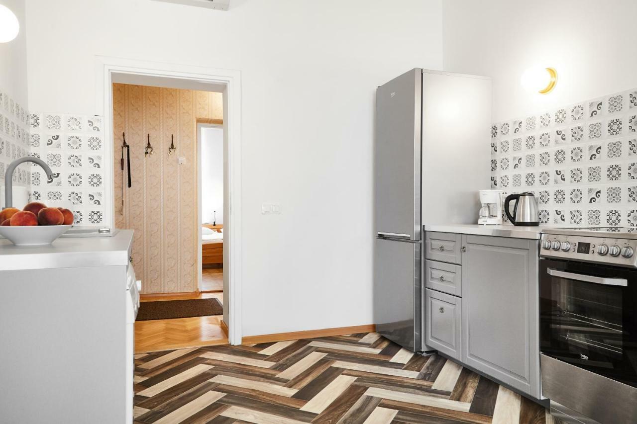 Top Location Apartments Topolowa Street クラクフ エクステリア 写真